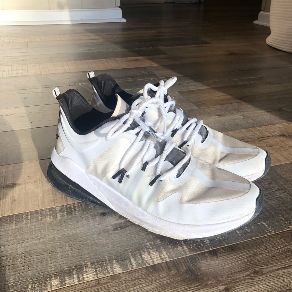 Fabletics performance training sneakers